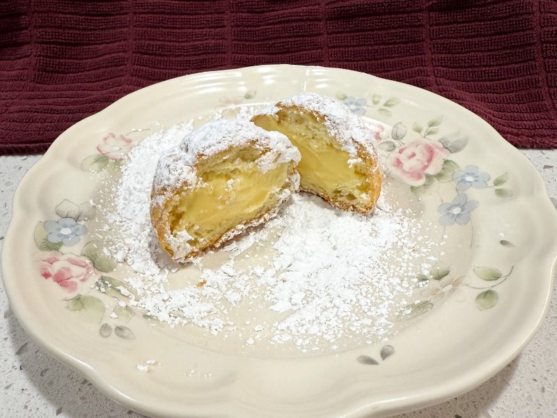 1 dozen Cream Puffs 2