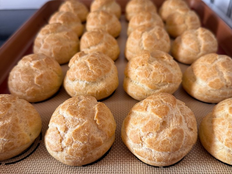 1 dozen Cream Puffs 3