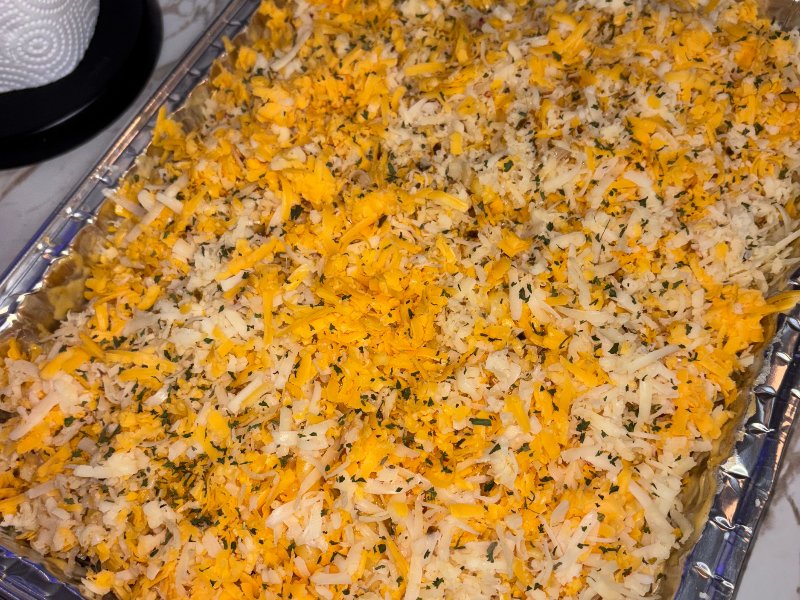 Baked Mac & Cheese Family Tray 3