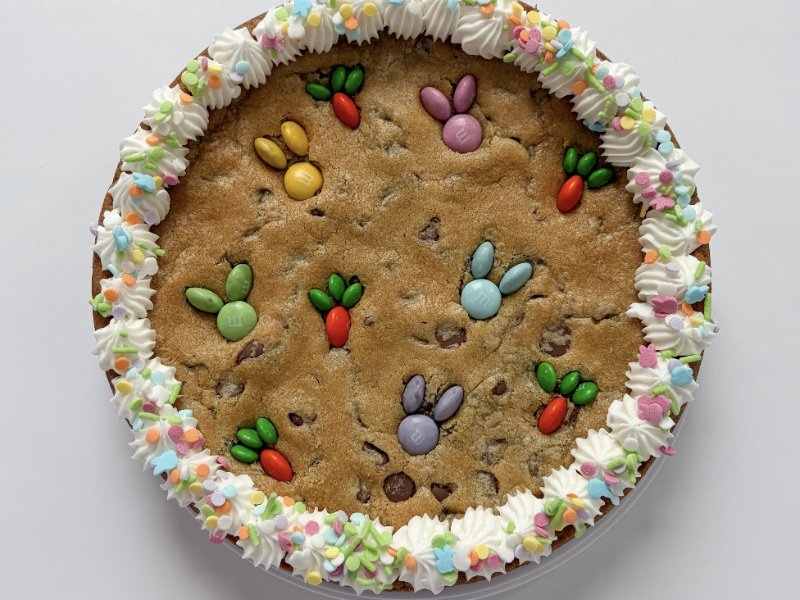 8 inch Round M&M Chocolate Chip Cookie Cake