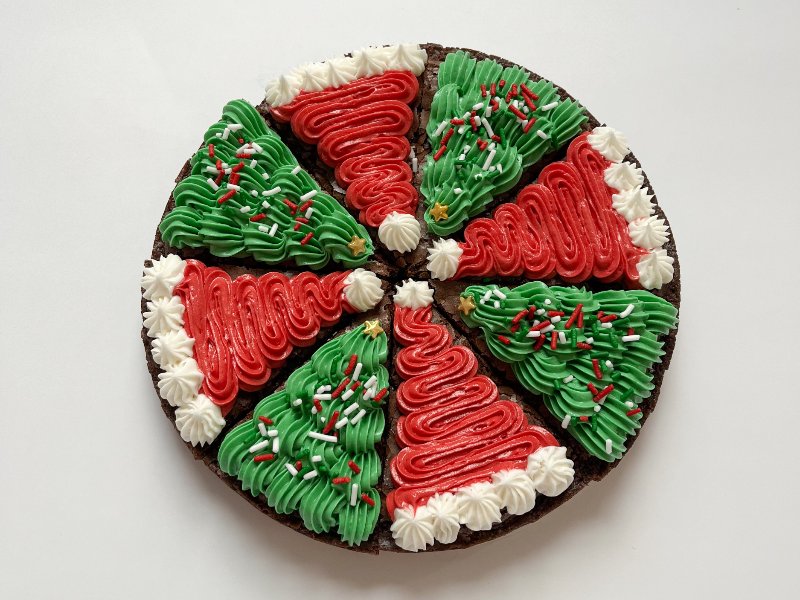 8" Round Pre Cut Brownie Cake